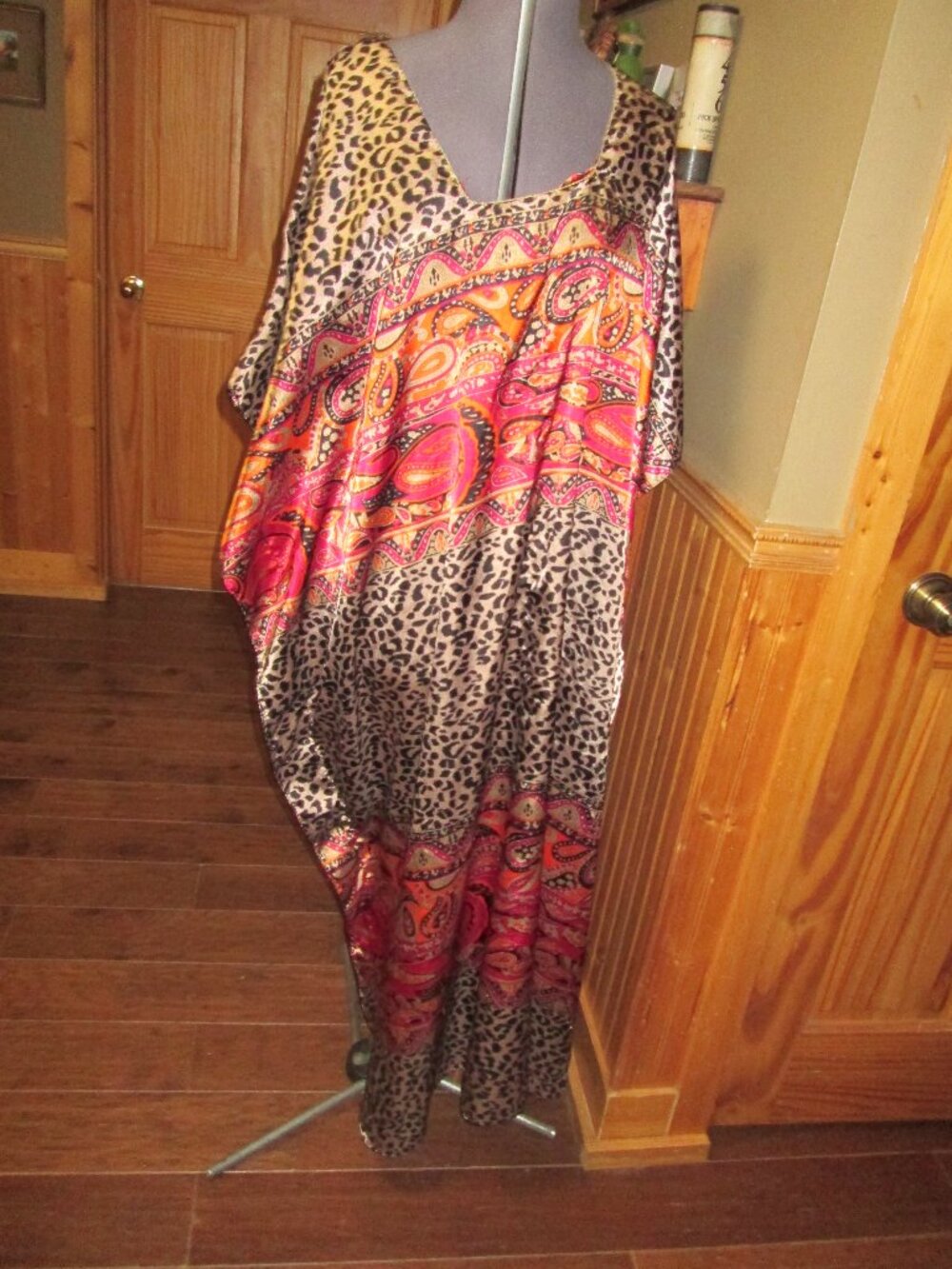 VTG BOHO CAFTAN ANIMAL PRINT SILKY ONE SZ MAXI LOUNGEWEAR PATIO DRESS BEACH